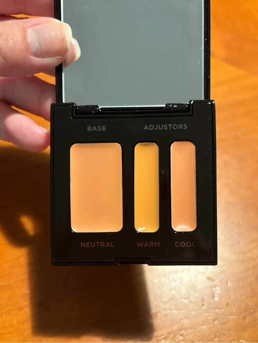 Laura Mercier Camouflage Complexion Perfector